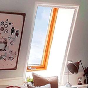 高品質で環境に優しく耐久性のあるパイン製天窓、住宅用ヴィラの屋根裏部屋の自然光と換気改善プロジェクトに - Product Image 6