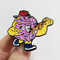 Épingles à revers en métal de dessin animé en gros, sans MOQ, badges personnalisés avec logo, épingles en émail doux personnalisées d'anime