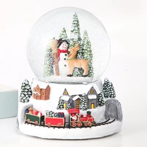 Özelleştirilebilir LED kubbe noel müzikal tren ayı su-reçine hatıra cam heykel modeli su küresi süsler sanat hediyeler - Product Image 6