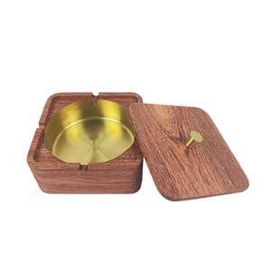 Cendriers en bois massif avec couvercles, ornements en bois pour bureau, artisanat décoratif en bois, cendriers en bois en gros. - Product Image 1