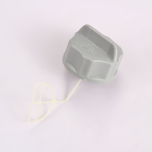 Bouchon de réservoir d'essence gris universel de style Kawasaki pour tondeuse à gazon – Pièce de rechange - Product Image 1