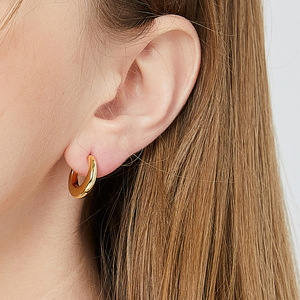 Pendientes Unisex Personalizados en Forma de C, Chapados en Oro, con Perlas de Imitación y Diamantes, Accesorio de Moda para Fiestas, Regalo para Chicas, Joyería Hecha de Latón - Product Image 4
