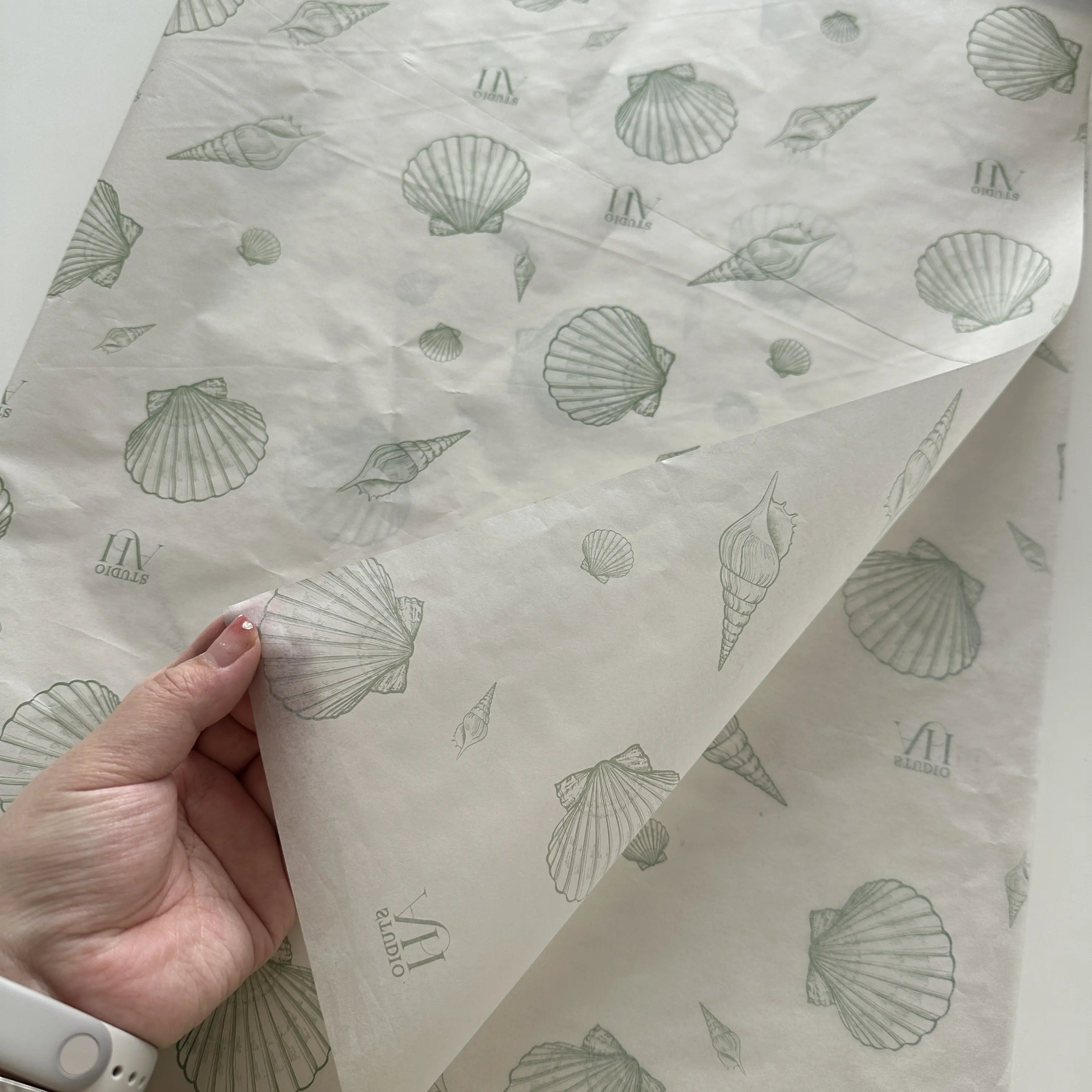 Tùy chỉnh Trung Quốc bán buôn Quà Tặng Giấy Gói in ấn quà tặng bao bì mỏng mềm mô gói giấy thực phẩm quần áo giấy gói
