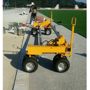 Machine de levage et de pose de <span class=keywords><strong>gazon</strong></span> artificiel Outil d'épandage de pelouse pour aire de jeux scolaire Véhicule de chargement de <span class=keywords><strong>gazon</strong></span> mobile - Product Image 3