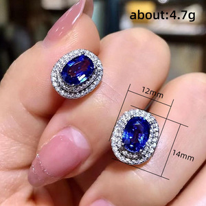 Boucles d'oreilles fines en zircone bleue ovale, design halo, pour un usage quotidien - Product Image 5
