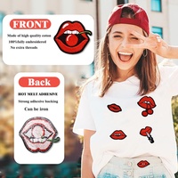 Patch en tissu brodé rouge le plus vendu, logo brodé créatif, patch décoratif pour emballage de vêtements, vente en gros