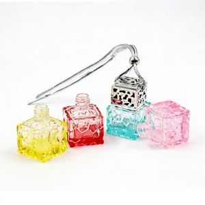 ขวดแก้วเปล่าสำหรับน้ำหอมปรับอากาศในรถยนต์ ขนาด 5 มล. 8 มล. 10 มล. แบบแขวน รูปทรงสี่เหลี่ยมจัตุรัส พร้อมกล่อง ขายส่งราคาพิเศษ - Product Image 3