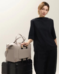 Bolsa <span class=keywords><strong>de</strong></span> Pañales <span class=keywords><strong>de</strong></span> Cuero Vegano, Convertible en Mochila y Bolsa <span class=keywords><strong>de</strong></span> Hombro, Gran Capacidad <span class=keywords><strong>para</strong></span> Pañales, Trabajo, Viajes y Uso Diario - Product Image 2