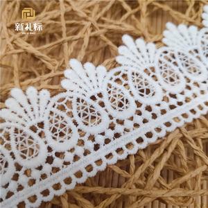 ลูกไม้โพลีเอสเตอร์สำหรับตกแต่งเสื้อผ้าขายส่ง, ลูกไม้หลากสีแบบกว้าง, ลูกไม้ปักคุณภาพสูงพร้อมขาย - Product Image 6