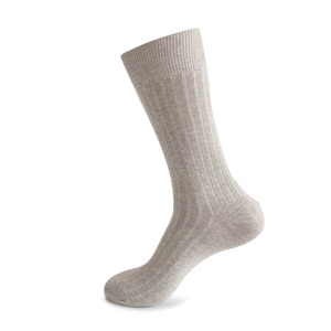 Venta al por mayor de gran tamaño de los hombres calcetines acanalados de algodón peinado cómodo Negro Beige Crew Calcetines de vestir - Product Image 6