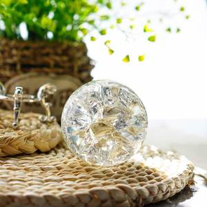 Bola Decorativa de Cristal de Alta Calidad Marca SY, Color Arcoíris, 60MM, Efecto Hielo Agrietado con Láser 3D, para Árbol de Navidad, Uso en Interiores, Artesanía en Vidrio - Product Image 5