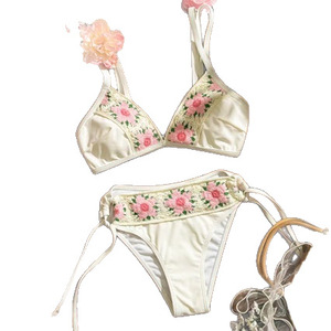 Traje de baño bikini sexy con cuello halter, estilo patchwork a cuadros con estampado floral, informal, para vacaciones de verano en la playa, estilo europeo y americano. - Product Image 5
