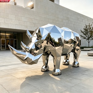 YOUFINE Escultura de Rinoceronte de Acero Inoxidable Pulido a Espejo de Tamaño Real, Estatua de Rinoceronte Geométrica Facetada de Bajo Polímero para Uso Comercial - Product Image 1
