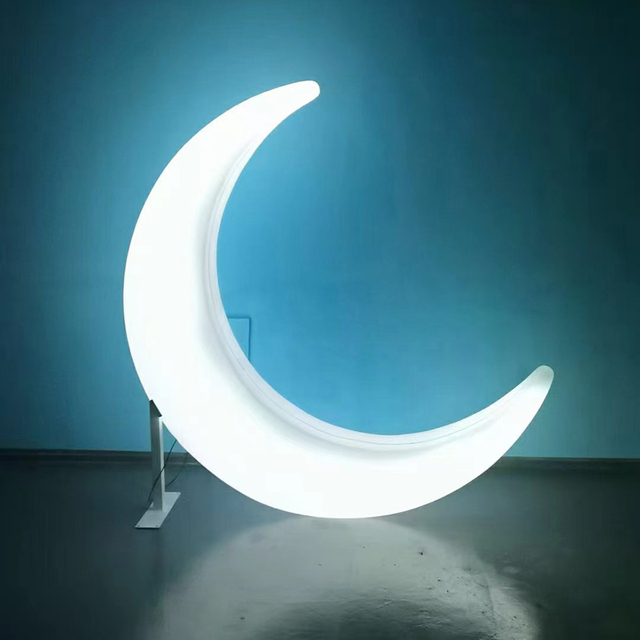 Landscape Led Illuminated Moon Shaped Furniture Garden Light Projects Park Yard Waterproof Plastic Crescent Moon Outdoor Light