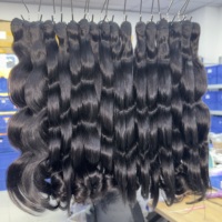 Cheveux humains bruts 100% de qualité supérieure, meilleure qualité, livraison rapide, closure/frontal en dentelle HD, boucles birmanes, boucles indiennes, ondulations naturelles, ondulations souples
