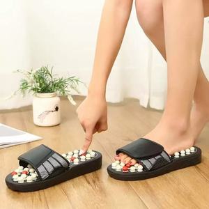 Chaussons <span class=keywords><strong>de</strong></span> massage rotatifs <span class=keywords><strong>Tai</strong></span> <span class=keywords><strong>Chi</strong></span> avec billes en plastique réglables et picots pour la stimulation des points réflexes des pieds - Product Image 5
