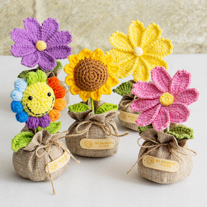 Nouveau fait à la main Positif Crochet Galsang tulipe Rose <span class=keywords><strong>tournesol</strong></span> en pot fleurs plantes pour la maison table Graduation fête des mères cadeau - Product Image 1