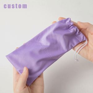 Étui à lunettes en microfibre de haute qualité, personnalisable avec logo, pochette souple et tendance pour lunettes, en matériaux recyclés - Product Image 1