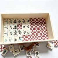Boîte de rangement de mahjong en acrylique nacré irisé de qualité supérieure avec poignée en cuir, rivets métalliques, étui anti-poussière pour tuiles, idéale pour les jeux à domicile