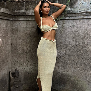 Conjunto de 2 Piezas de Punto para Mujer, Top Halter Sexy y Falda Ajustada, Nueva Colección Primavera-Verano, en Oferta - Product Image 2