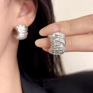 Boucles d'oreilles clous géométriques à grain irrégulier, style punk, plissées, pour femme, bijoux de fête, cadeau - Product Image 4