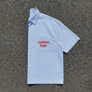Chemise décontractée pour homme à manches courtes rayée brodée sur mesure, bleu et blanc, popeline 100% coton, respirante pour l'été, col rabattu - Product Image 3