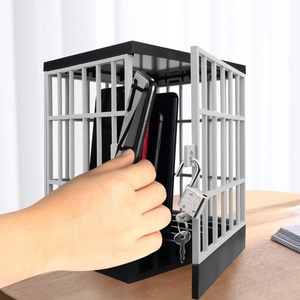 Support de téléphone design « cellule de prison » – Idéal pour smartphones à la maison, au bureau ou sur table – Idée cadeau originale pour la salle de classe et le divertissement familial - Product Image 3