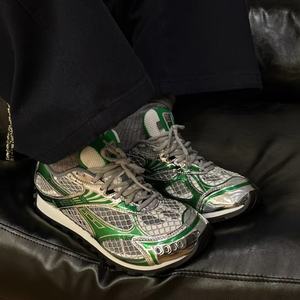 รองเท้าผ้าใบลำลองดีไซน์เนอร์สไตล์อิตาลีแท้คุณภาพสูงปี 2026 ระบายอากาศได้ดี สวมใส่สบาย เหมาะสำหรับทุกเพศ พร้อมโลโก้ดั้งเดิม รองเท้ากีฬา - Product Image 6