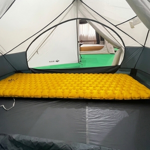 Matelas pneumatique gonflable jaune avec chambre à air en TPU, lit d'air portable pliable en nylon pour le camping, l'intérieur et l'extérieur - Product Image 5