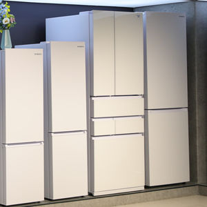 Ventes directes d'usine Réfrigérateur à onduleur domestique à 4 portes à économie d'énergie Réfrigérateur côte à côte - Product Image 1