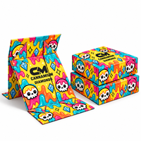 Boîte cadeau rigide en carton magnétique à couvercle rabattable avec logo personnalisé, en matériaux recyclés, doublure colorée noire et blanche