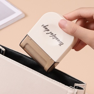 Épilateur anti-bouloches manuel personnalisé avec logo pour vêtements, pulls et maillots - Product Image 1