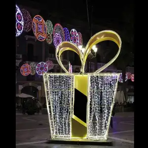 Trung Quốc Nhà Sản Xuất Lớn Ngoài Trời Lễ Hội Trang Trí Mô Hình Đèn Trung Tâm 3D LED Giáng Sinh Hộp Quà Tặng Motif Ánh Sáng