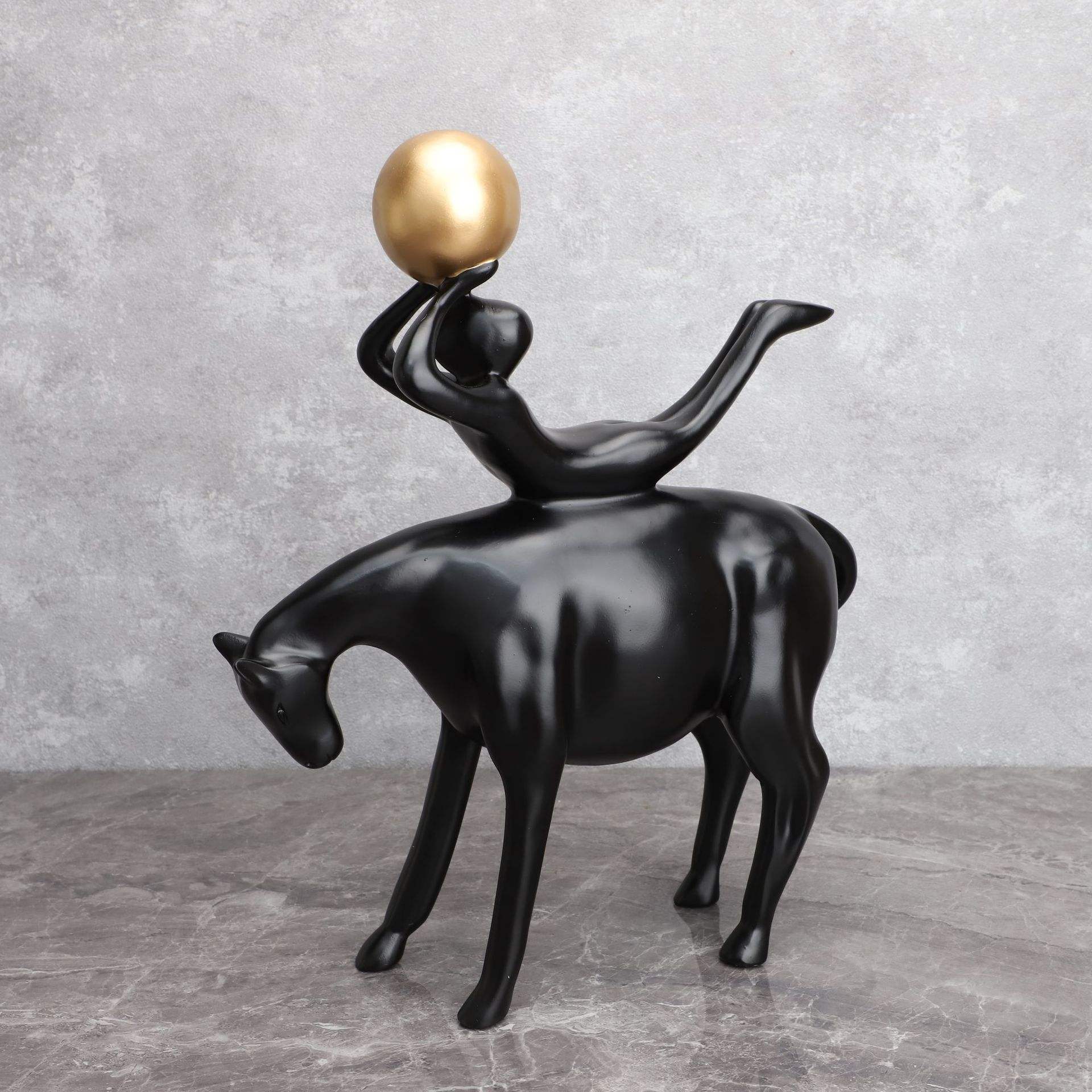 ลูกบอลทอง