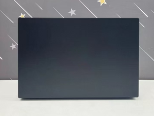 Laptop para Juegos de Segunda Mano RAZERs Blade 15 I7 9.ª Generación RTX2070 de 15.5 Pulgadas - Product Image 3