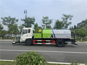 Camion de lavage de rue à haute pression 4x2 <span class=keywords><strong>18</strong></span> tonnes 10 000 <span class=keywords><strong>litres</strong></span> avec tige de pulvérisation - Product Image 3