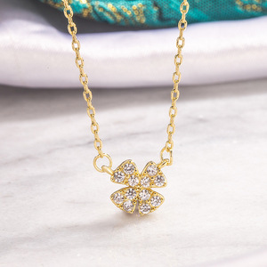 Collier Pendentif Plaqué Or pour Femme avec Saphir de Laboratoire Pierre de Naissance, Chaîne Fine Hypoallergénique, Cadeau, Vente en Gros - Product Image 1