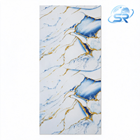 Panneau mural composite PVC effet marbre UV, blanc brillant avec veines bleues et dorées, résistant aux rayures, imperméable, revêtement intérieur