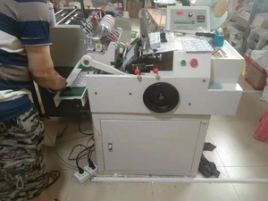 Tự động treo tag lá vàng máy in PVC thẻ kinh doanh lá dập nóng giá máy - Product Image 2