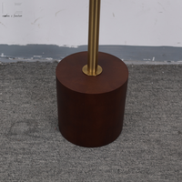 Nordique doré Simple moderne rond en bois Base canapé côté Service boisson Table petite Table basse pour salon