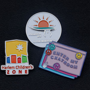 Alfileres <span class=keywords><strong>de</strong></span> solapa esmaltados <span class=keywords><strong>de</strong></span> Metal suave duro <span class=keywords><strong>de</strong></span> comida <span class=keywords><strong>de</strong></span> Anime <span class=keywords><strong>de</strong></span> dibujos animados personalizados grandes para decoración <span class=keywords><strong>de</strong></span> disfraces <span class=keywords><strong>de</strong></span> sombreros - Product Image 4