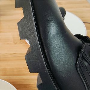 Botas Tácticas TSB910 con Suela de Goma Panama, para Senderismo en Bosques y Selvas, de 8 a 9 Pulgadas, con Suela DMS de Molde Directo - Product Image 3