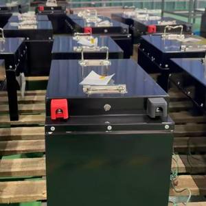 Batería de Litio Inteligente Integrada con BMS de 25.6V 100Ah para <span class=keywords><strong>Autocaravanas</strong></span> y Caravanas con Corriente de Descarga Continua de 200A - Product Image 2