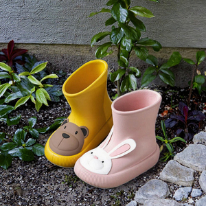 Botas de lluvia ligeras, coloridas y personalizables, impermeables hasta el tobillo, para niños, con diseño de dibujos animados. - Product Image 3