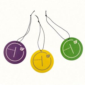 Désodorisants de voiture personnalisés avec logo imprimé promotionnel et parfum sur mesure - Product Image 1