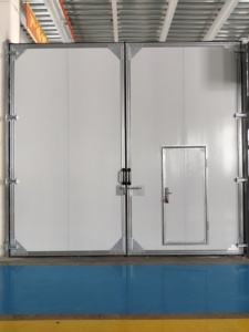 Puertas Batientes Industriales de Alta Calidad con Funciones Antiviento y Antipolvo, Adecuadas para Fábricas, Garajes y Almacenes. - Product Image 1