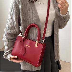 Bolsos de mujer, bolsos de tendencia, bolsos cruzados de piedra de diseñador con asa trenzada Simple, bolsos de hombro para mujer - Product Image 1