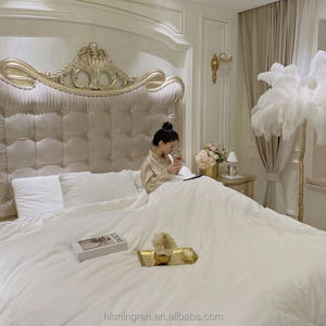 Lit superposé en bois de chêne massif de luxe français clair pour chambre principale - Product Image 5