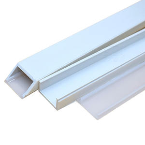 <span class=keywords><strong>Profilé</strong></span> en plastique <span class=keywords><strong>PVC</strong></span> extrudé <span class=keywords><strong>rectangulaire</strong></span> en forme de U pour canal LED suspendu avec <span class=keywords><strong>profilé</strong></span> - Product Image 1