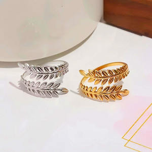 Cincin RS1078 Anti Air Anti Karat, Lapisan Emas 18k, Baja Anti Karat Bertekstur Pola Hati Abstrak Garis Bergelombang Paralel - Product Image 5